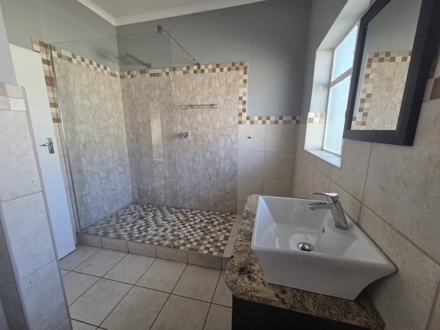 To Let 1 Bedroom Property for Rent in South End Eastern Cape